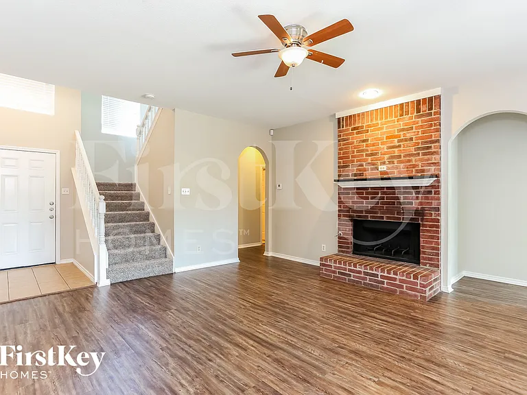 2230 Colgate Ct — Photo 3
