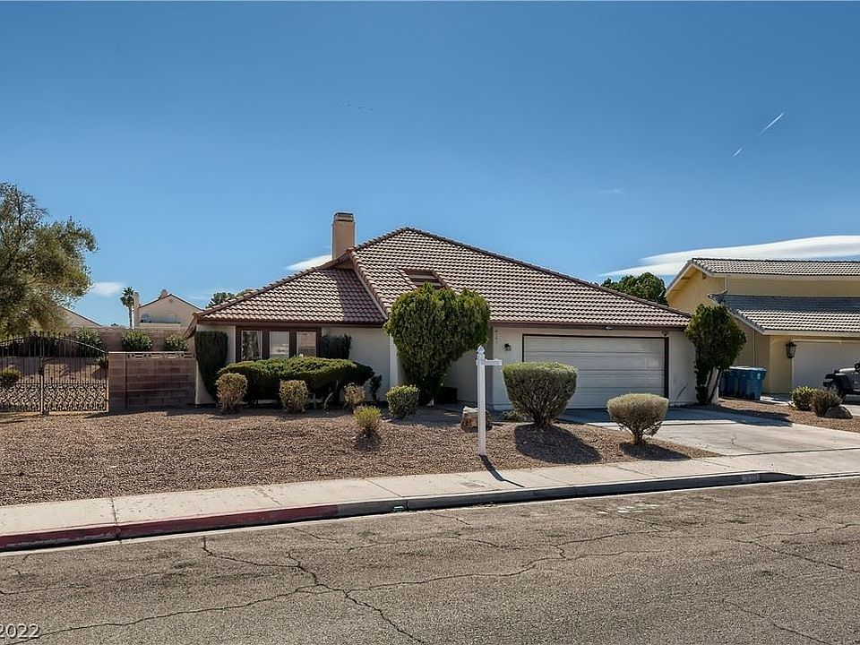 1st image of 330 Banuelo Dr
