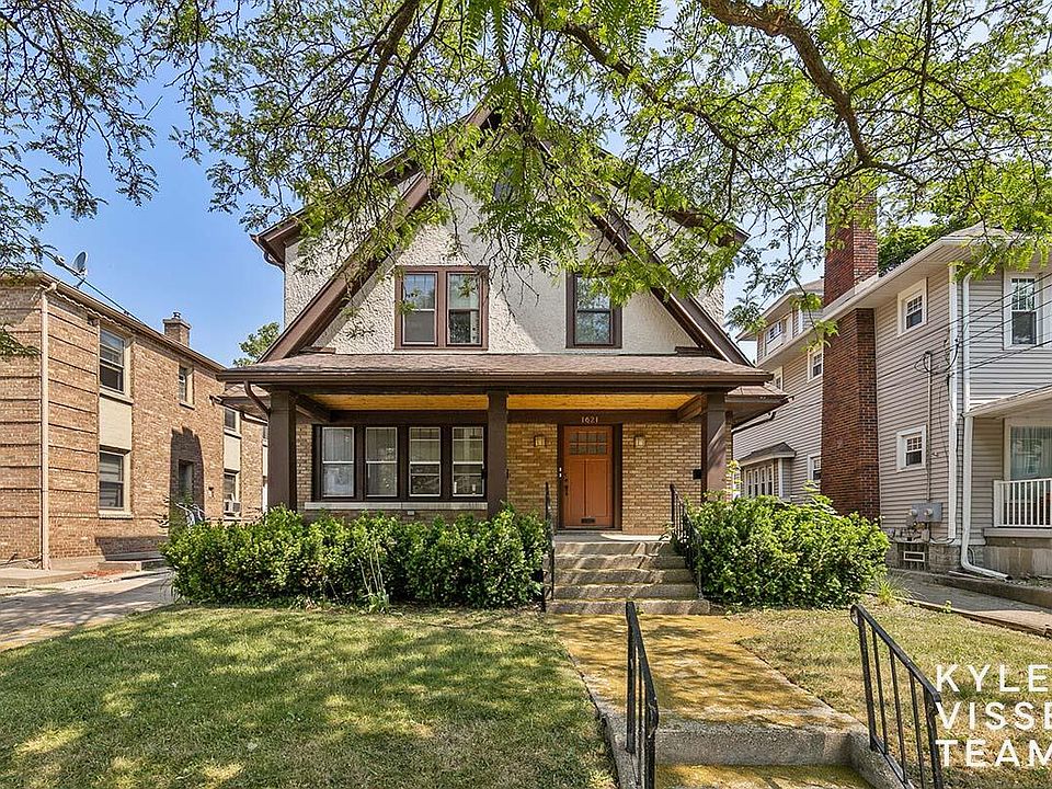 1st image of 1621 Wealthy St SE
