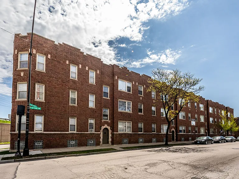 6829 S Dr Martin Luther King Jr — Photo 17