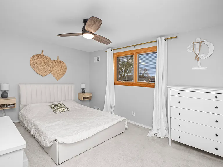 38027 Mallast St — Photo 16