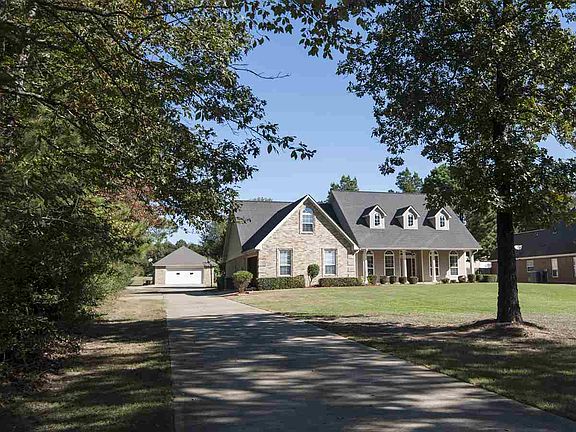 3rd image of 278 Beaver Lake Dr