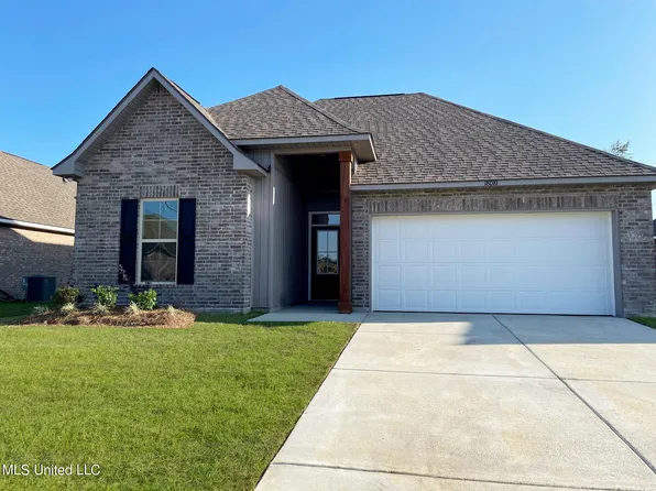 18081 Evergreen Dr, Gulfport, MS 39503