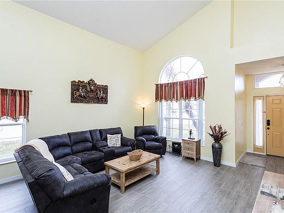 3rd image of 2522 Baykal Dr