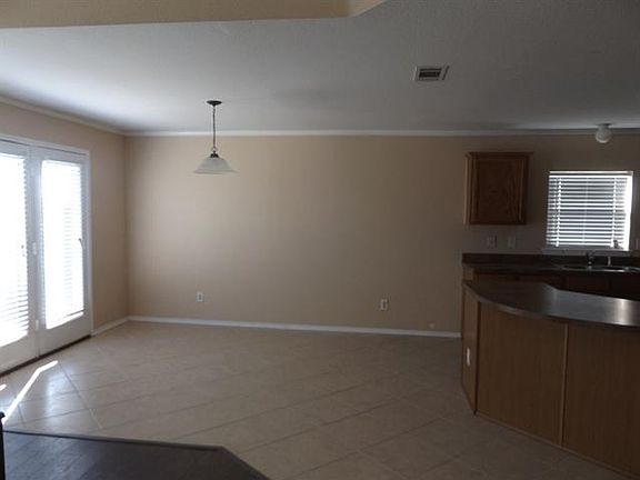 4th image of 9225 Friendswood Dr
