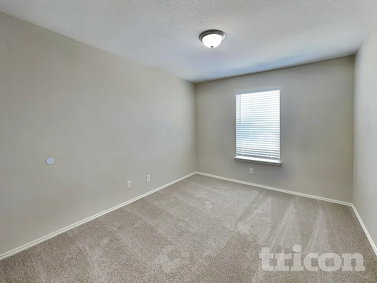 8203 Maple Meadow Dr — Photo 13