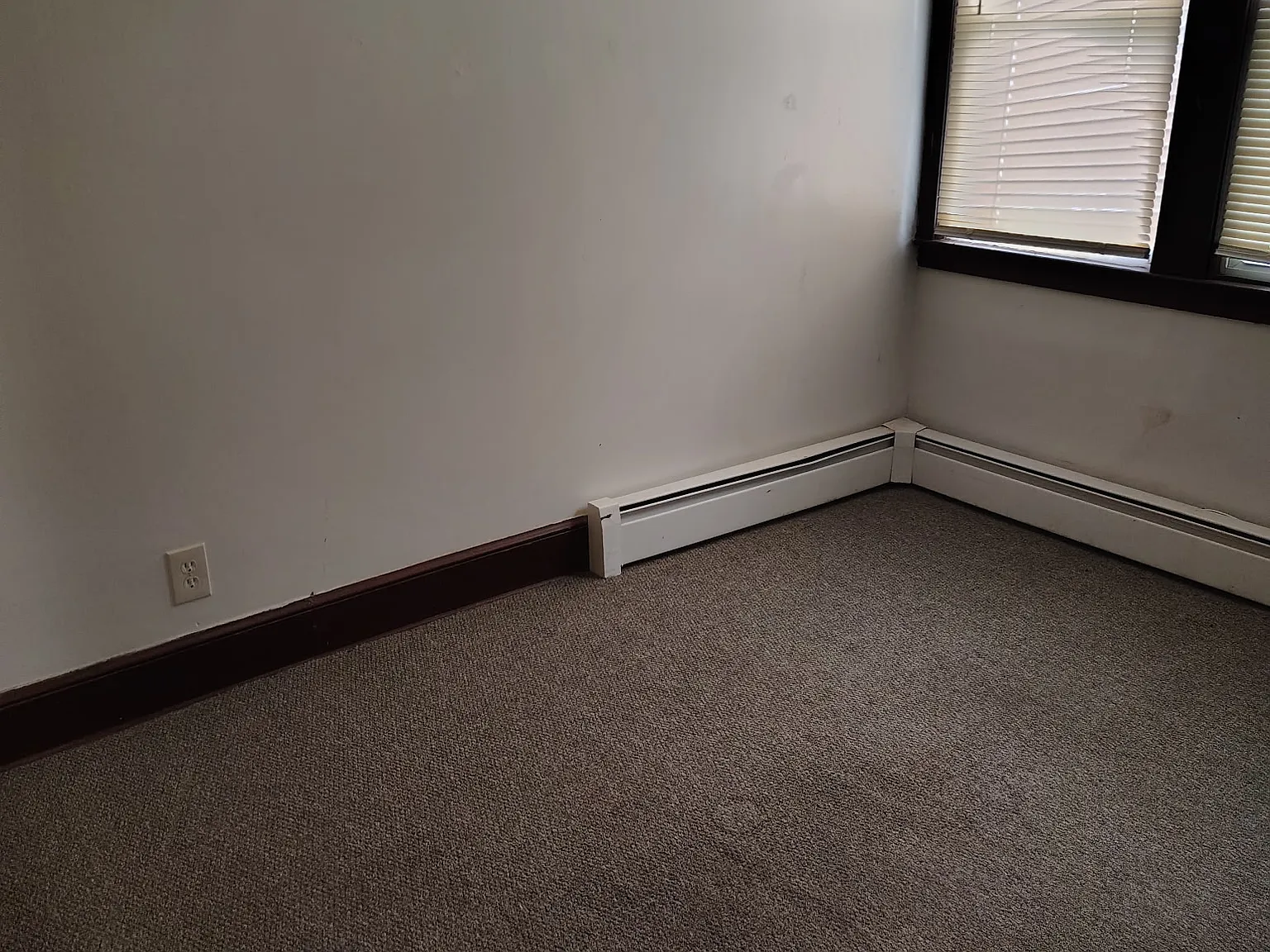 2 bed, 700 sqft, $1,700 — Photo 4