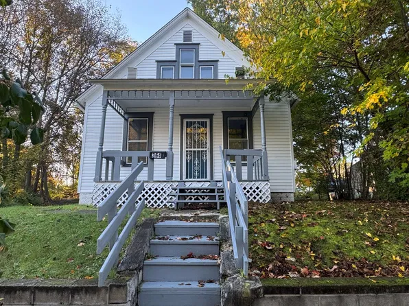 364 Campbell St, Akron, OH 44307