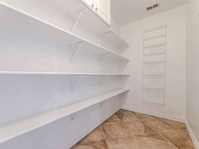 9013 Fremont Trl — Photo 12