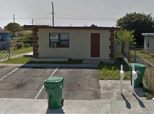 1409 W 33rd St, Riviera Beach, FL 33404
