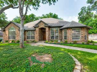 3806 Bluegrass Dr, Grand Prairie, TX 75052