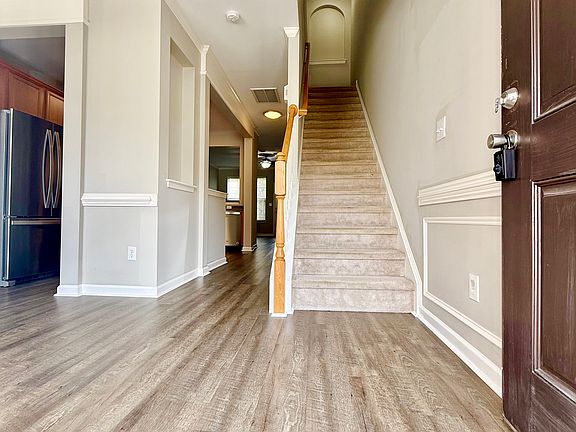 5th image of 8428 Central Dr