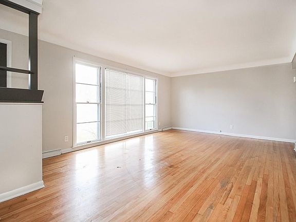 4th image of 18404 Hazelwood Ave