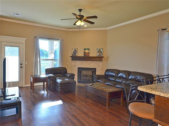 4th image of 7709 Meadow Lake Dr