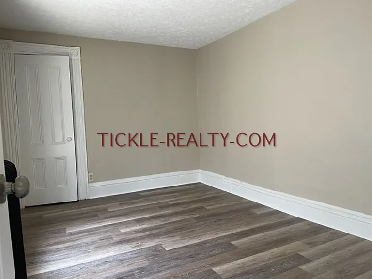 20 Tracy St — Photo 8