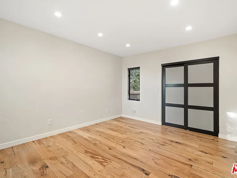3921 Clayton Ave — Photo 28