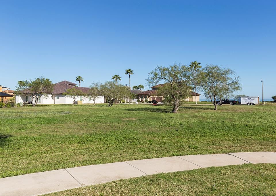 1st image of 110 Lantana Ln