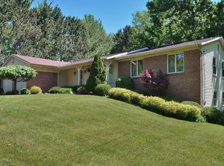 7912 Vinton Ave NW, Sparta, MI 49345
