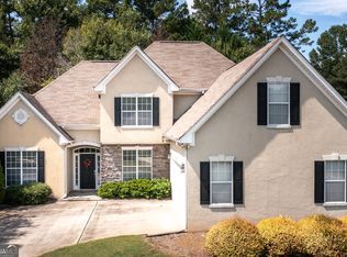 105 Cutstone Ct, Fayetteville, GA 30215