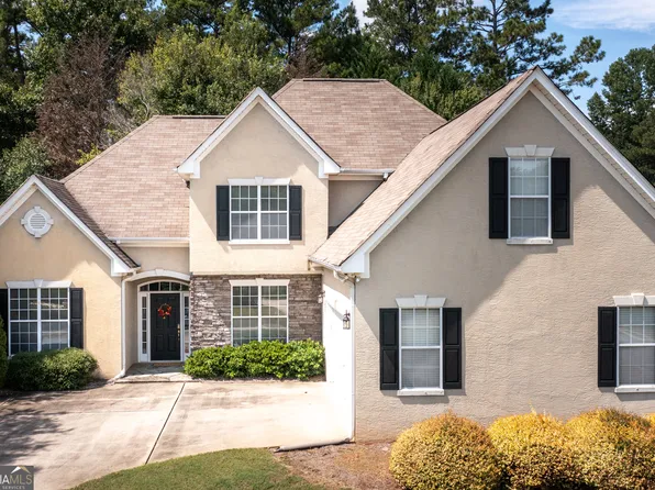 105 Cutstone Ct, Fayetteville, GA 30215