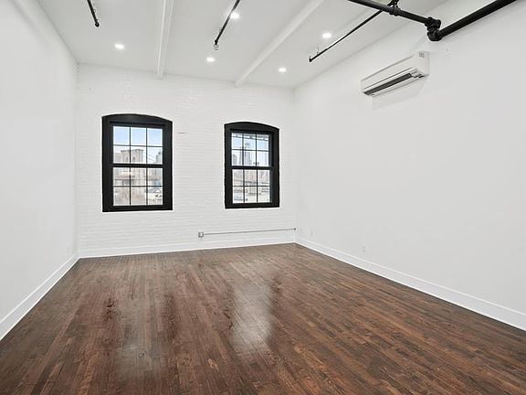 2nd image of 135 Plymouth St APT 604A