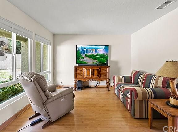 5th image of 2996 N Woods St Unit 7