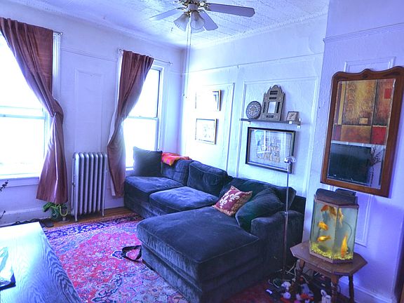 2nd image of 306 15th St #2
