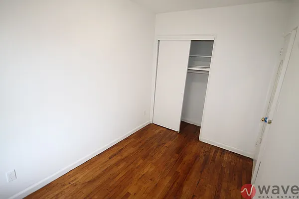 Rented by Wave Real Estate Group | media 27