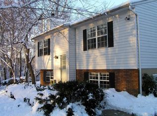 7108 Pickering Ct, Glen Burnie, MD 21061