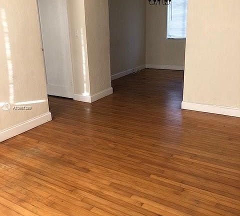 3rd image of 614 Santander Ave APT 3
