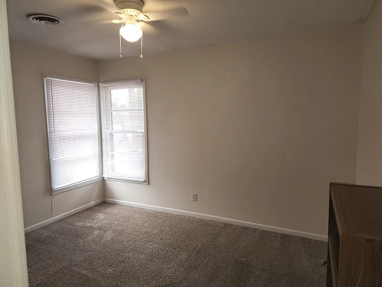1617 Avenue D — Photo 10