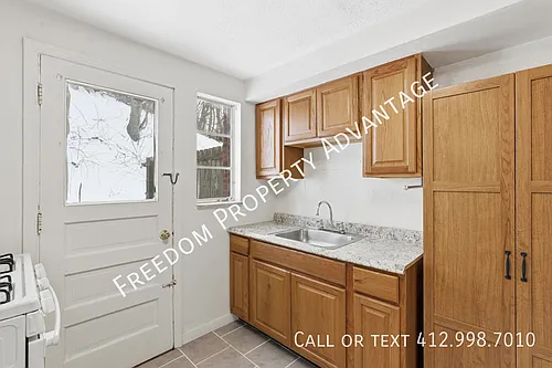 3396 Columbia Dr Photo 1