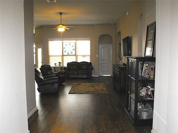 3rd image of 123 Headwaters Dr