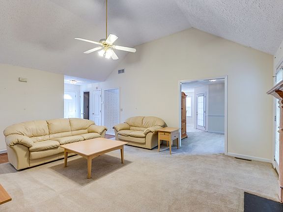 5th image of 1708 Olive Cir