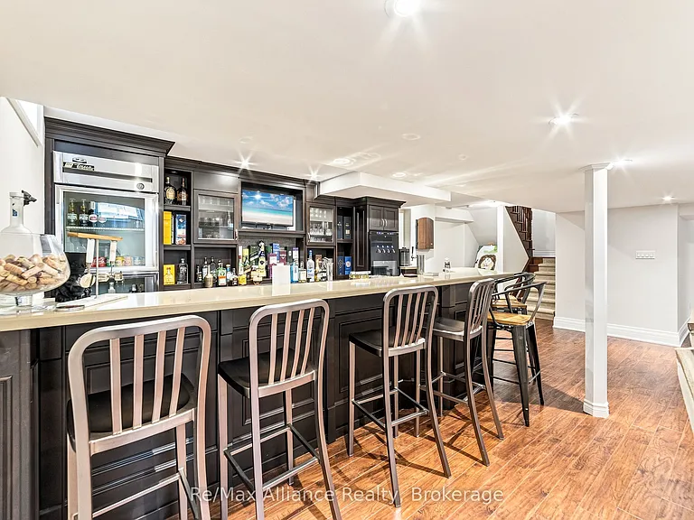 2404 Rideau Dr — Photo 34