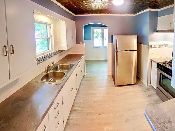 Freshly remodeled kitchen