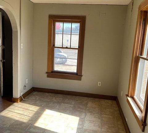 3rd image of 103 S Main St