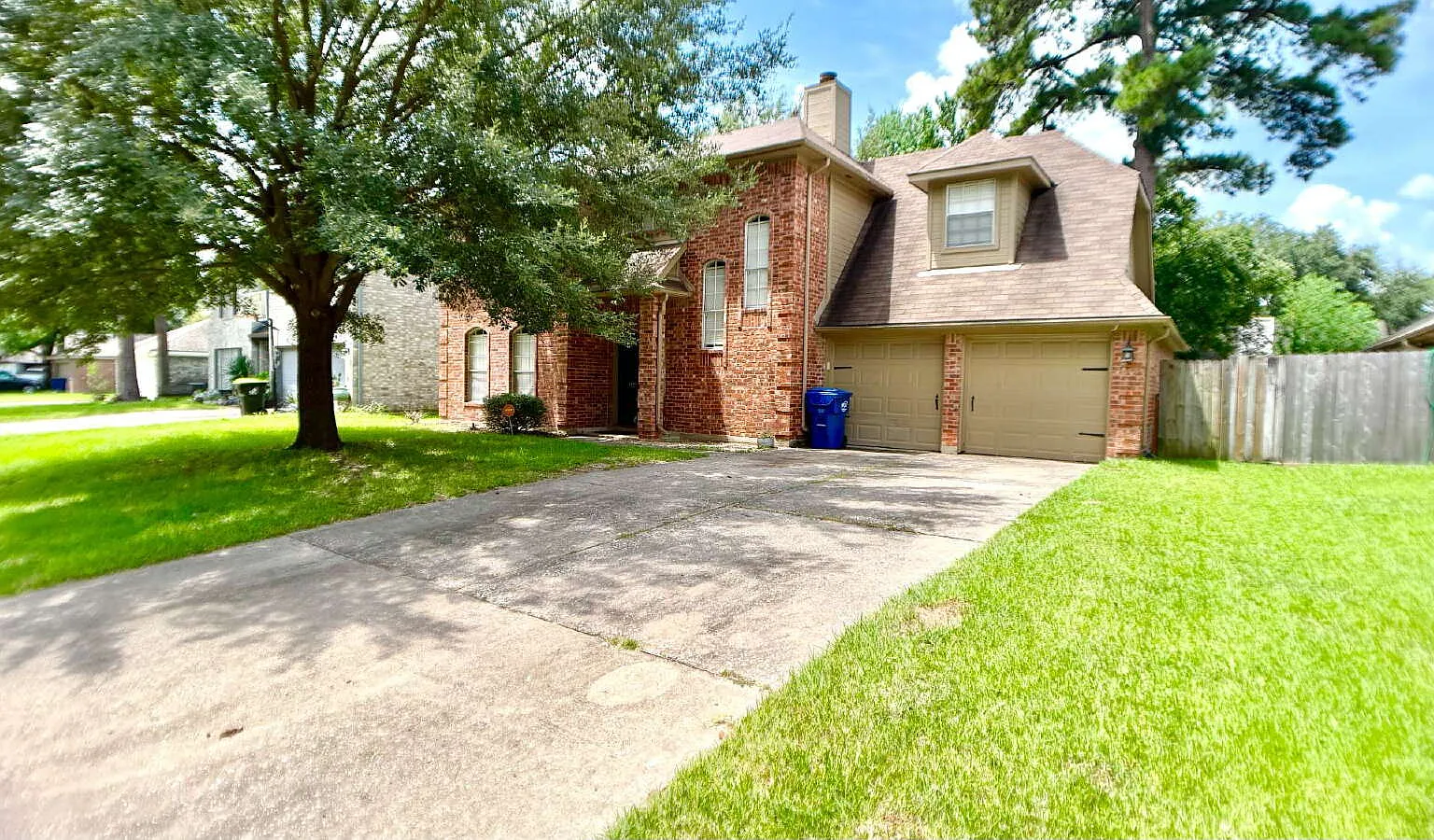 4 bed, 2.5 bath, 2265 sqft, $2,700 — Photo 1