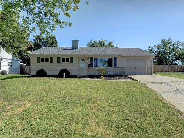 2233 S 23rd St, Saint Joseph, MO 64503