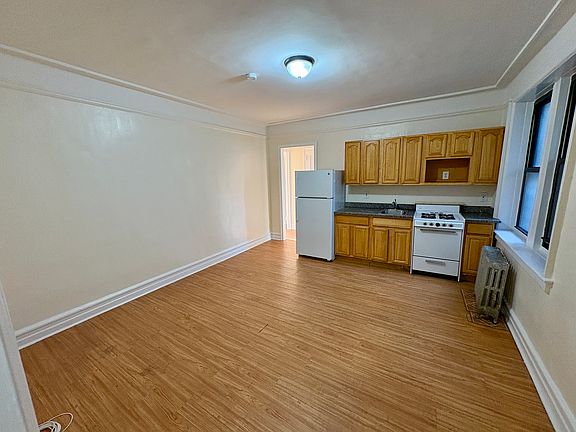3rd image of 88 Hamilton Ave #1