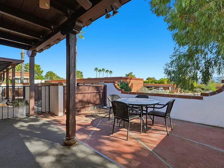 478 S Paseo Madera #B — Photo 6