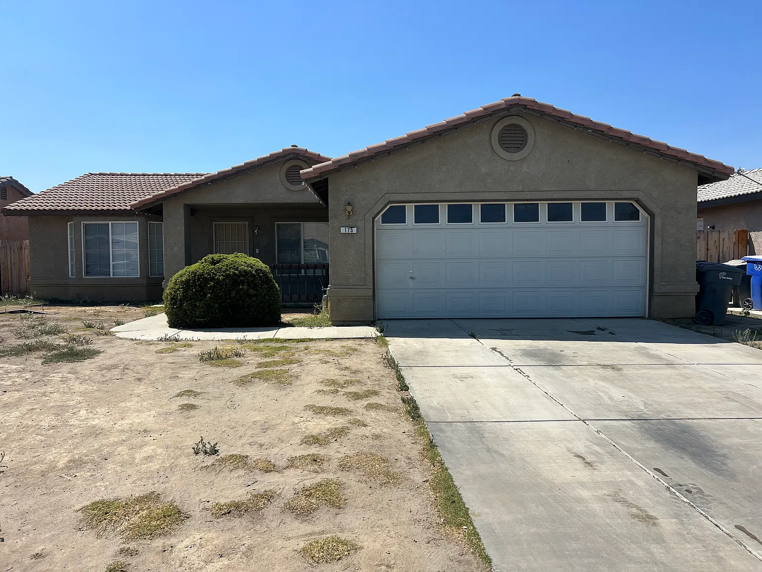 3 bed, 1400 sqft, $1,400 — Photo 3