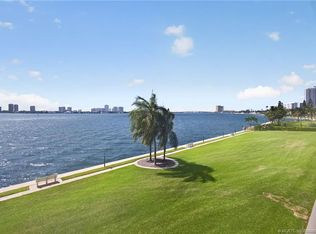 801 Lake Shore Dr APT 302, Lake Park, FL 33403
