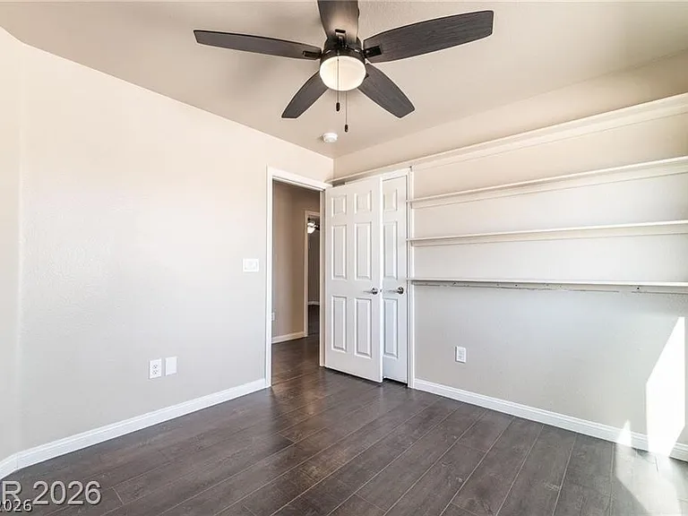 5282 Ledgewood Creek Ave — Photo 13