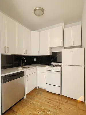 Rented by City Connections Realty | media 16