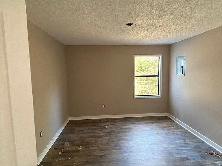 267 Woody Dr — Photo 8