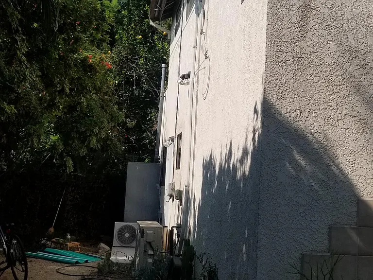 10810 Ashby Ave #G2 — Photo 16