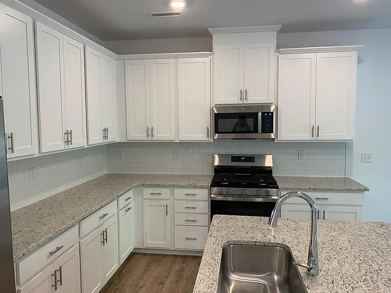 232 Hank Way — Photo 8