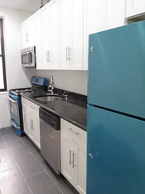 Rented by Bohemia Realty Group | media 28