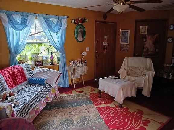 4th image of 325 Elizabeth Ave